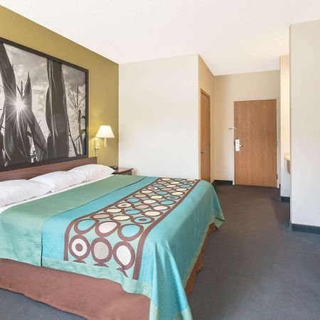 Hotel Super 8 By Wyndham Cresco Ia Zewnętrze zdjęcie