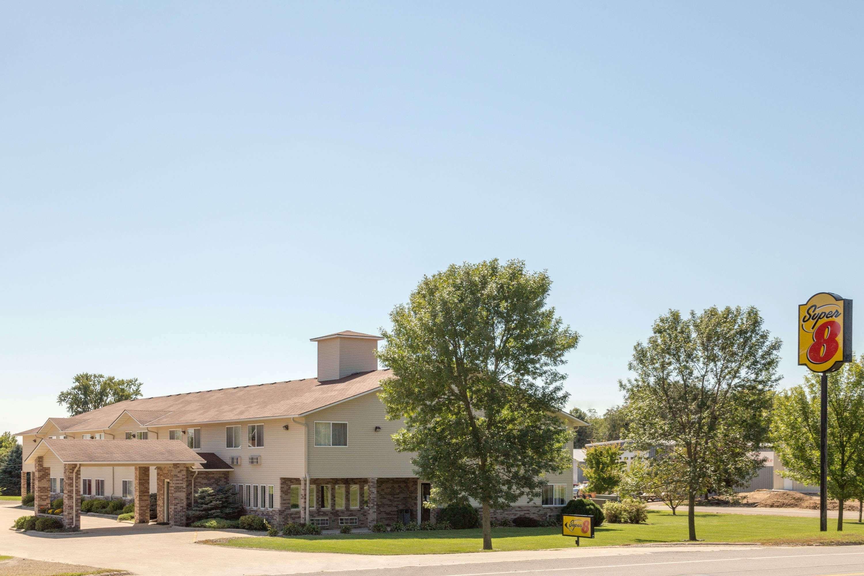 Hotel Super 8 By Wyndham Cresco Ia Zewnętrze zdjęcie